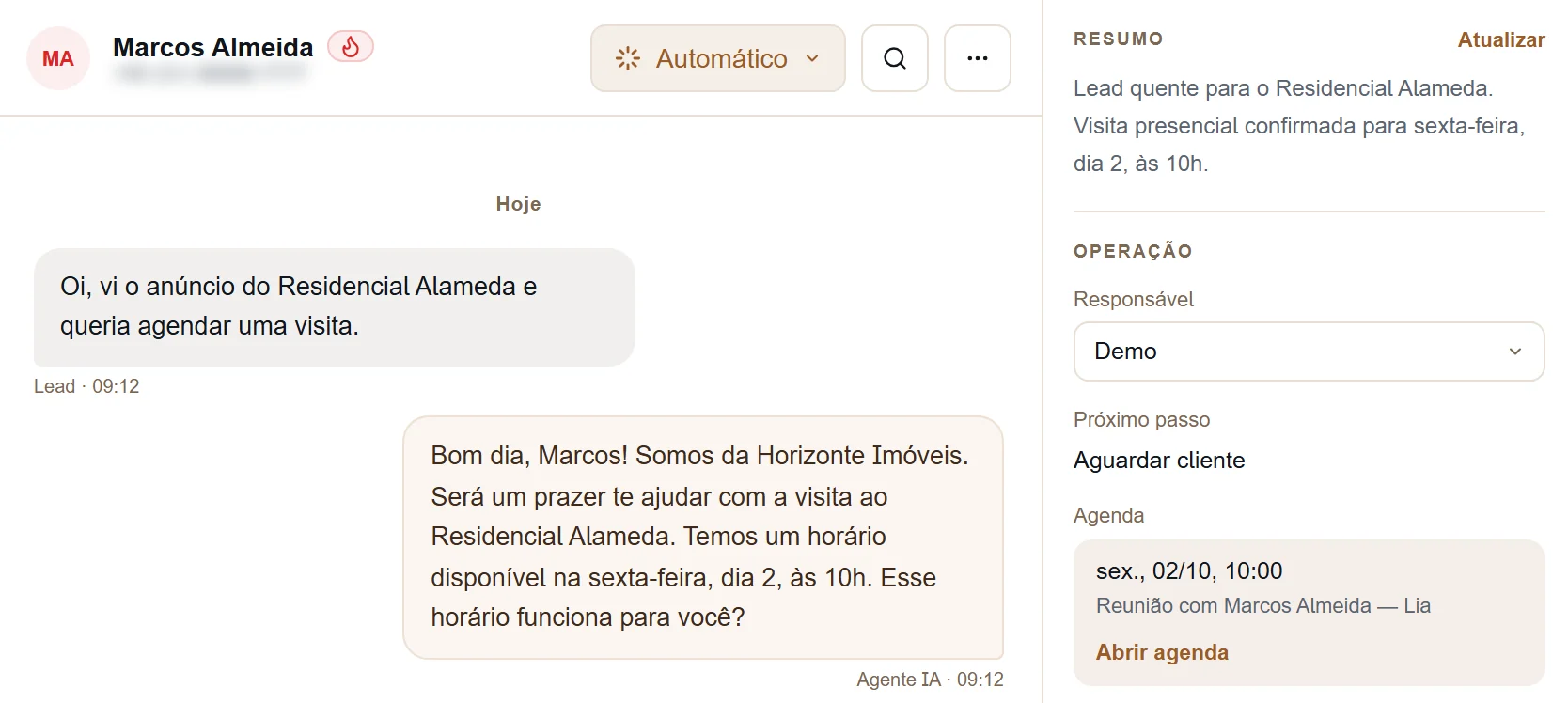 Conversa aberta no KernIA com o agente de IA agendando uma visita; o painel lateral mostra resumo, responsável, próximo passo e agenda.